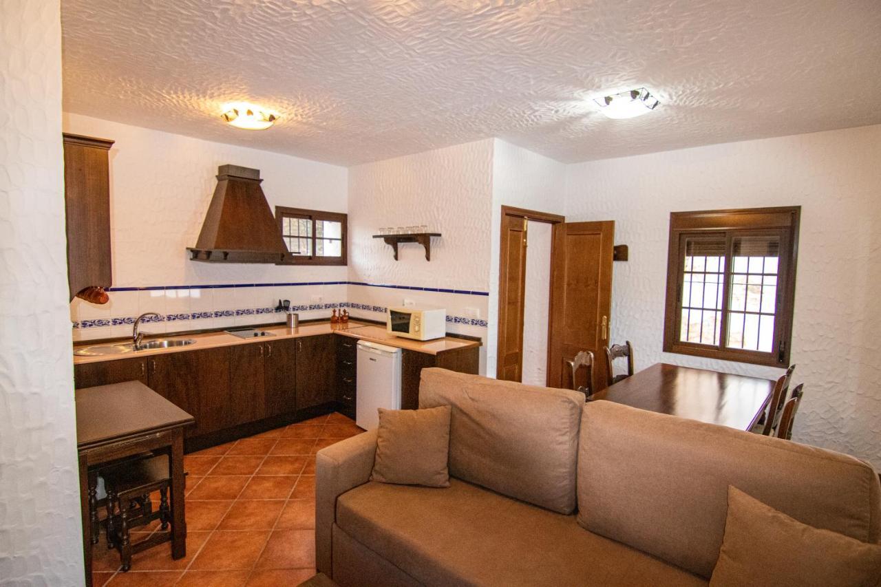 Tugasa Hotel Y Casas Rurales La Posada Villaluenga Del Rosario Kültér fotó