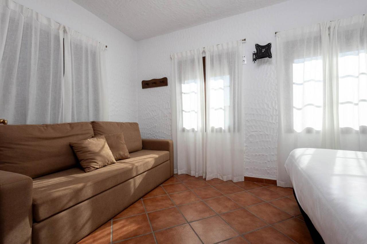 Tugasa Hotel Y Casas Rurales La Posada Villaluenga Del Rosario Kültér fotó