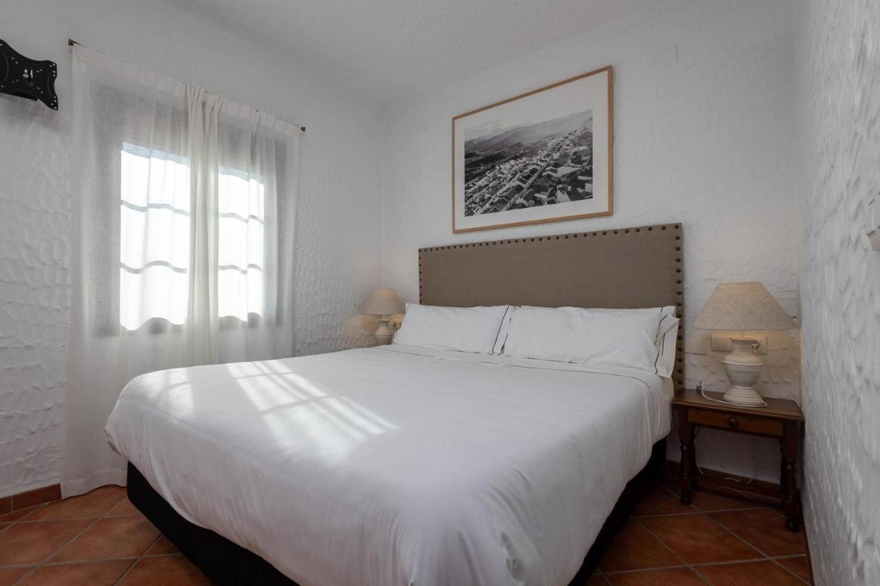 Tugasa Hotel Y Casas Rurales La Posada Villaluenga Del Rosario Kültér fotó