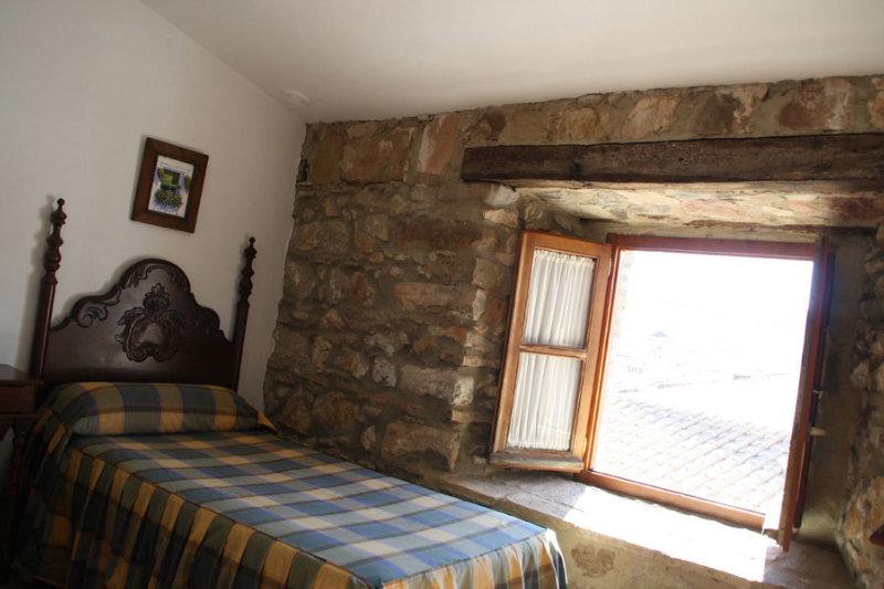 Tugasa Hotel Y Casas Rurales La Posada Villaluenga Del Rosario Kültér fotó