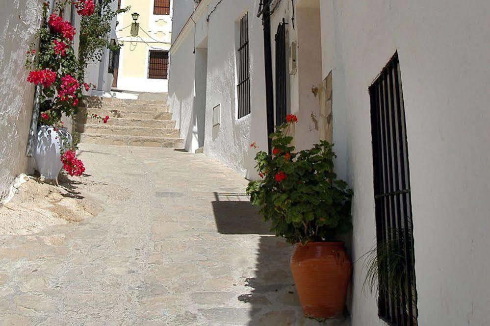 Tugasa Hotel Y Casas Rurales La Posada Villaluenga Del Rosario Kültér fotó