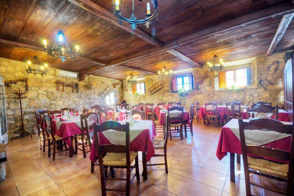 Tugasa Hotel Y Casas Rurales La Posada Villaluenga Del Rosario Kültér fotó