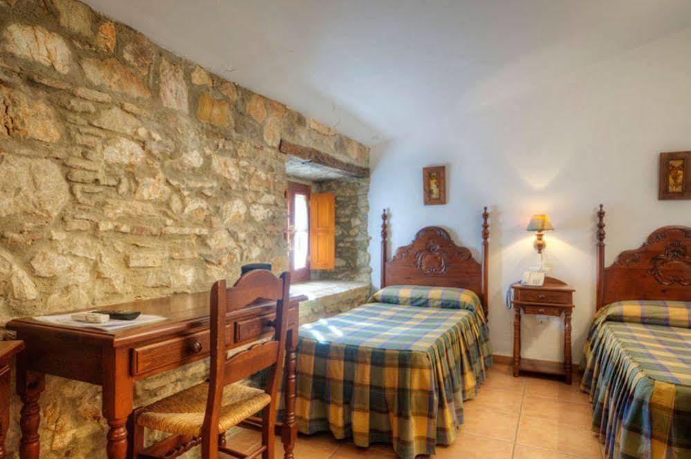 Tugasa Hotel Y Casas Rurales La Posada Villaluenga Del Rosario Kültér fotó
