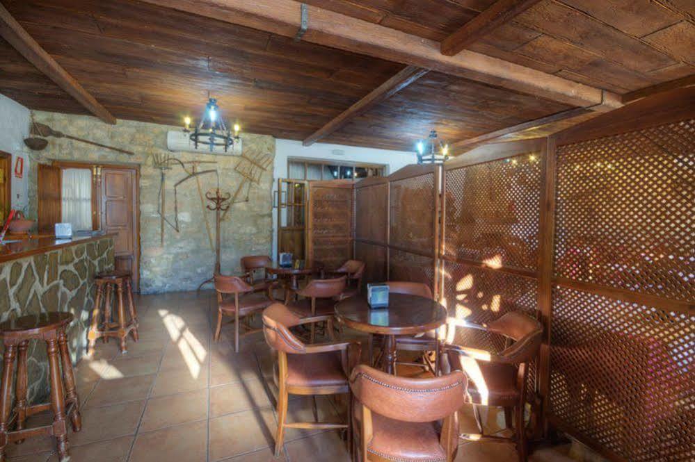 Tugasa Hotel Y Casas Rurales La Posada Villaluenga Del Rosario Kültér fotó